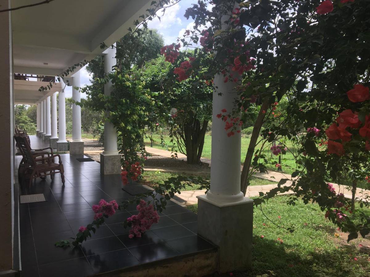 Goddess Garden Sigiriya Hotel Luaran gambar